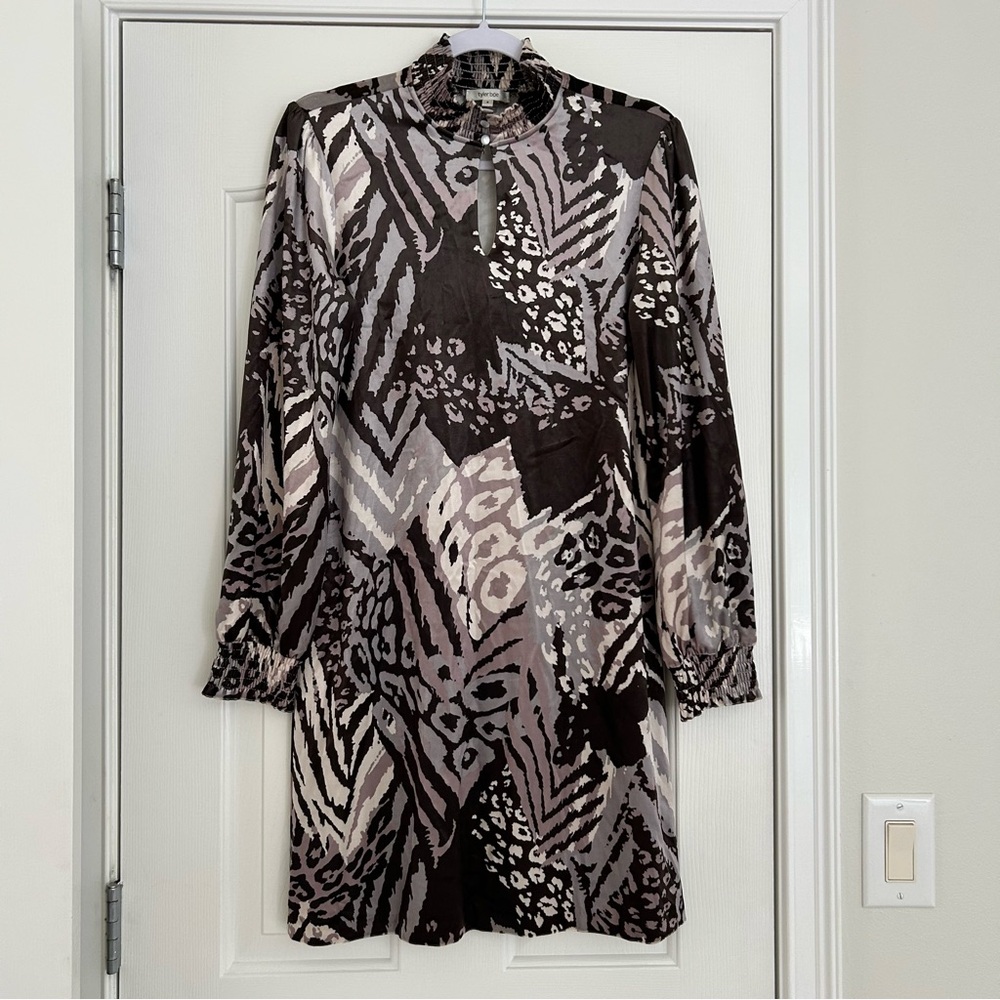 Tyler Boe Women’s Long Sleeve Midi Velour Dress Size Small